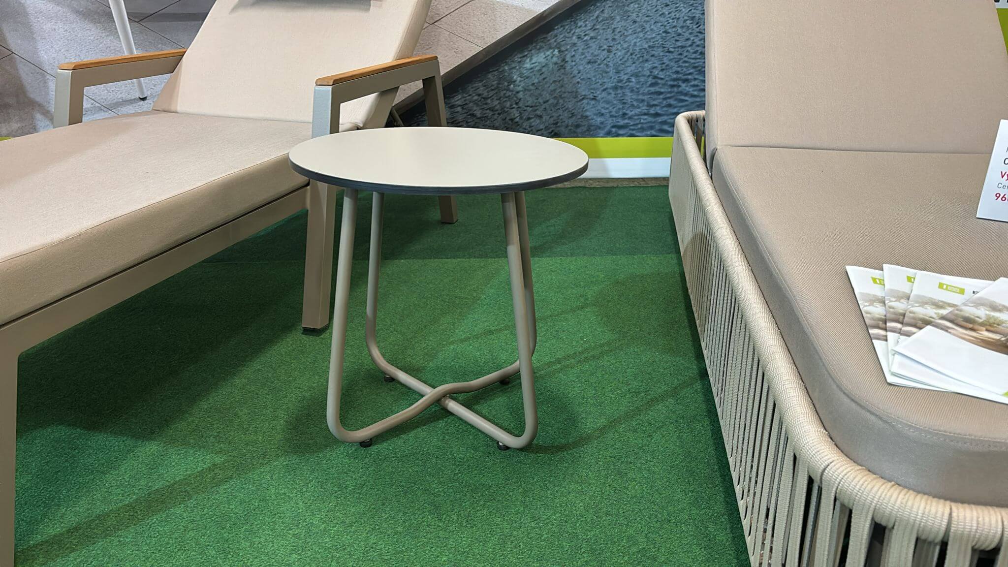 Konferenčný stolík SH-03